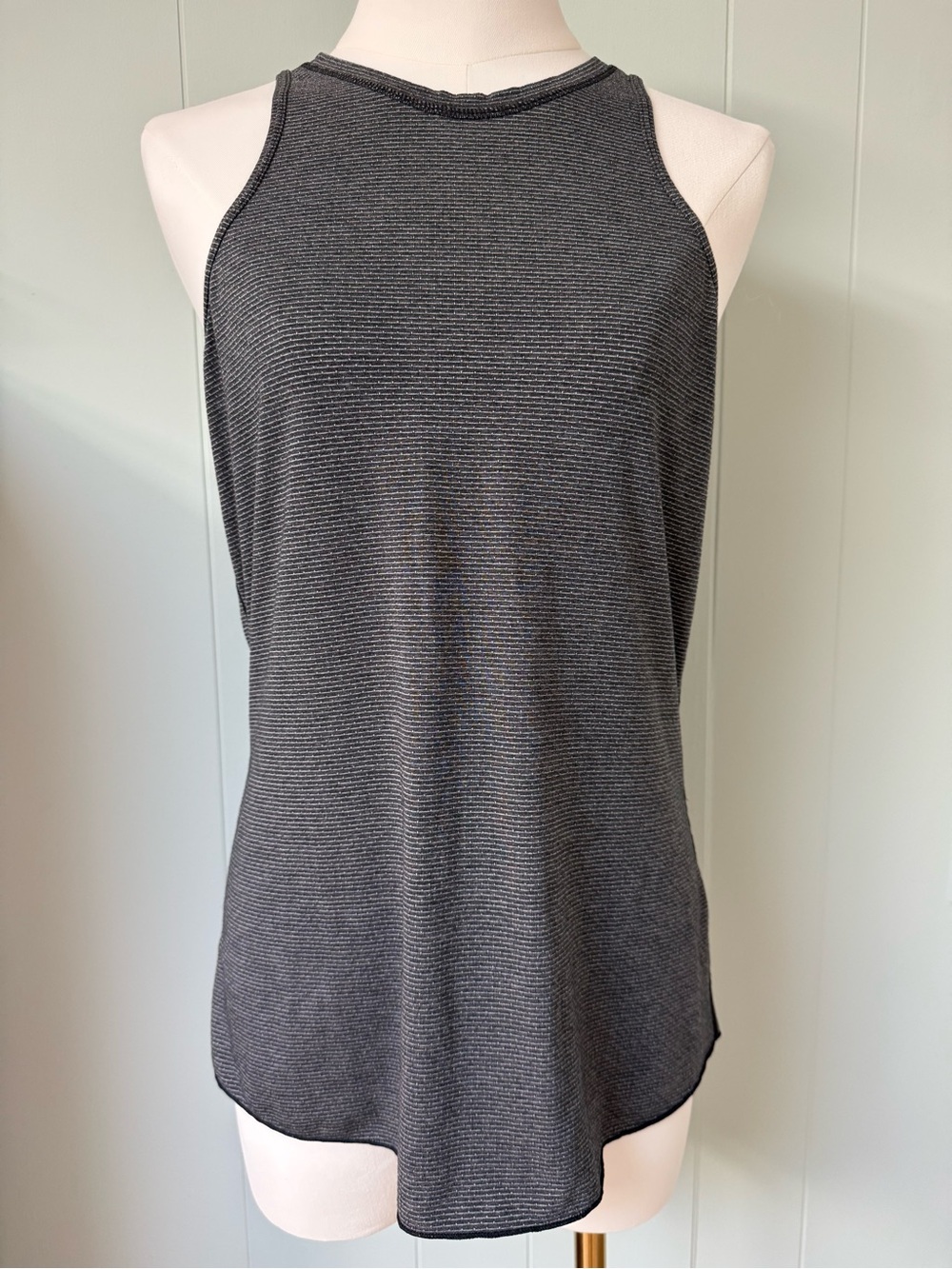 Manduka Yoga Tank Top Medium Gray Heather Striped Racerback High Neck Size M